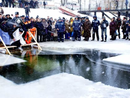 Крещение Господне: становится ли вся вода в ночь с 18 на 19 января святой?