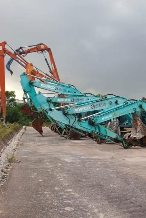 Avenue Engineering Kobelco excavators
