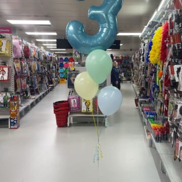 Giant number balloon from Party Source Canning Vale 9