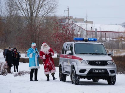 Ульяновские росгвардейцы в рамках Всероссийской акции «Дед Мороз специального назначения» поздравили детей, находящихся на лечении в больнице, с наступающим Новым годом