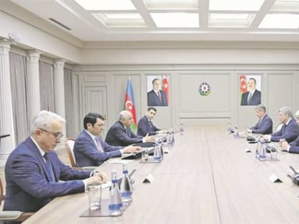 Блок-поезд идет в Астару. Что обсудили Алексей Русских и азербайджанский премьер Али Асадов