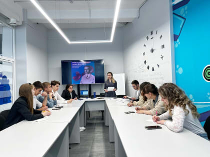 В Национальный день донора крови активисты МГЕР организовали лекцию о пользе донорства