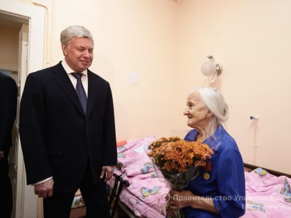 Алексей Русских поздравил пациентов Ульяновского областного клинического госпиталя ветеранов войн с Днём Победы