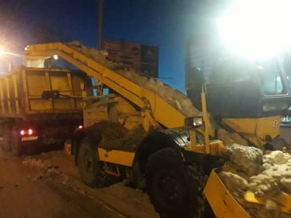 В ночь на 7 марта с улиц Ульяновска вывезли 100 самосвалов снега
