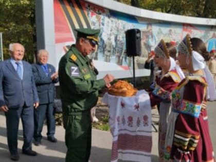 Ульяновск встретил ветеранов из Астраханской области хлебом и солью