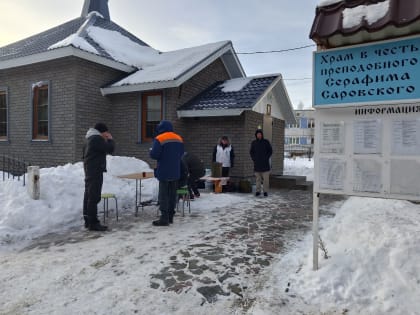 Появилась новая точка раздачи горячих обедов при храме