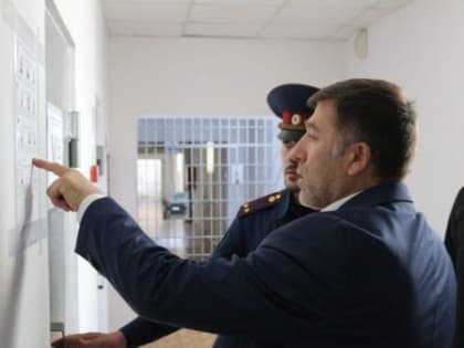 Наблюдение за голосованием в местах принудительного содержания и учреждениях закрытого типа обсудили на брифинге в Общественной палате России.