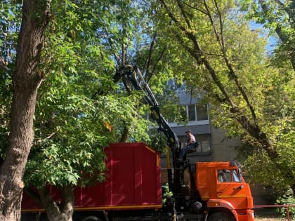 В Ульяновске продолжается борьба с последствиями непогоды