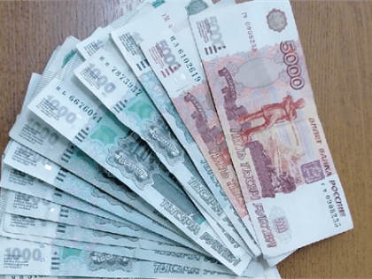 В Ульяновске директор одной из фирм задолжал работнику по зарплате 240 тысяч рублей