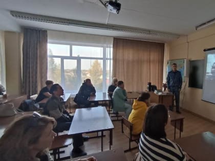 Родителям старшеклассников Мелекесского района рассказали о преимуществах получения высшего образования в ведомственных вузах ФСИН России