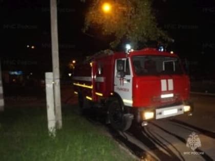 В Новом городе пожар устроила рекламная вывеска