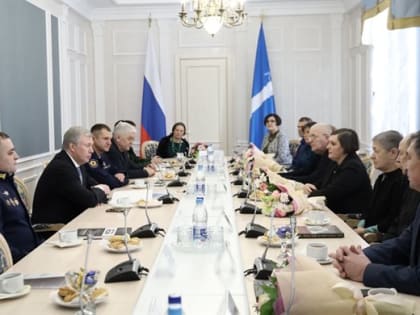 Ульяновский губернатор встретился с кавалерами ордена Мужества и членами семей погибших военнослужащих