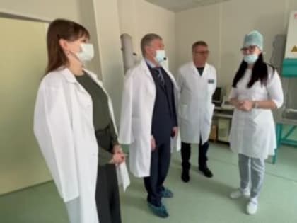 Губернатор Русских попросит федералов помочь обновить «морально устаревшую» базу ульяновской службы крови