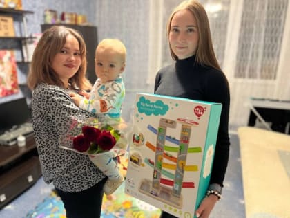 «Наша сила в единстве»: активисты «Единой России» и Молодой Гвардии оказали адресную помощь семьям участников СВО