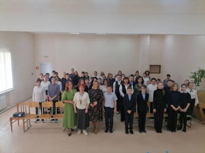 Активисты «Единой России» провели урок семейных ценностей в Тушнинской школе