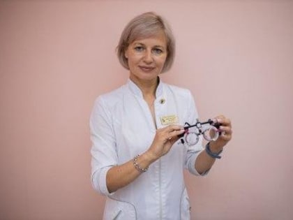 Врач городской клинической больницы святого апостола Андрея Первозванного Марина Кичаева рассказала о профилактике снижения зрения у детей