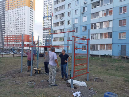 В Засвияжском районе ведутся работы по установке трех новых детских площадок