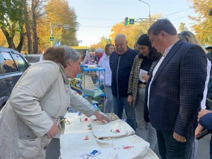 На проспекте Гая проходит первая осенняя ярмарка