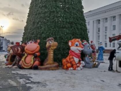 На главной площади Ульяновска выставили 12 символов китайского календаря