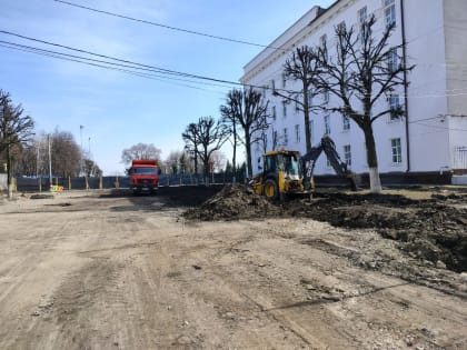 В центре Ульяновска ведётся первый этап благоустройства Театрального сквера