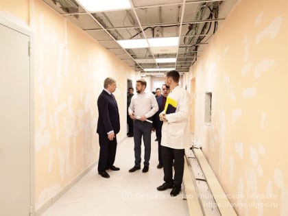 Глава региона поручил ускорить ремонт поликлиники Барышской районной больницы