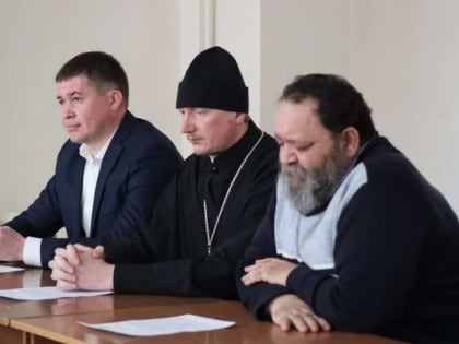 Cвященноинок Андрей (Сорокин) принял участие в заседании Совета национальностей администрации Мелекесского района