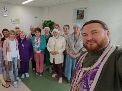 Протоиерей Пётр Гурьянов посетил пациентов Федерального высокотехнологичного центра медицинской радиологии, страдающих онкологическими заболеваниями