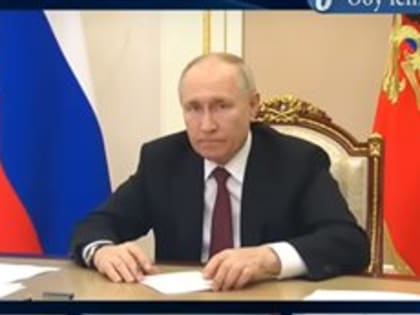 Путин: «Учителей нужно оградить от давления в информационном пространстве»