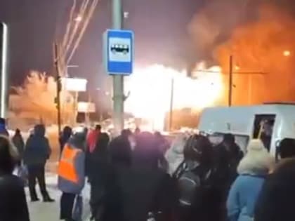 На Октябрьской загорелся трамвай