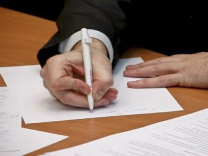 Граждан волнуют вопросы ЖКХ, точечной застройки, лекарственного обеспечения