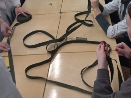 Ульяновские студенты-медики шьют носилки для участников СВО