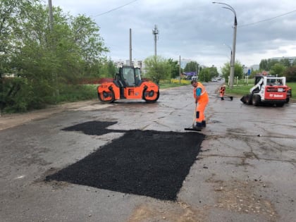 Днём 9 июля на улицах Ульяновска работает 53 единицы дорожной техники