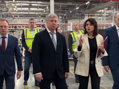 Алексей Русских встретился с руководством завода «Архбум»