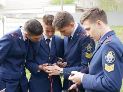 В Ульяновске волонтеры-поисковики «ЛизаАлерт» провели занятие с будущими следователями