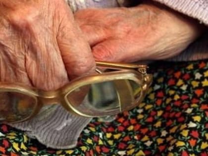 Доплатят, но не всем и не сразу. Кто из пенсионеров получит больше денег