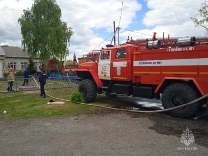 В селе Подлесное загорелась крыша детского садика