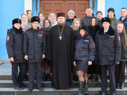 Спасо-Вознесенский кафедральный собор посетили молодые сотрудники органов внутренних дел
