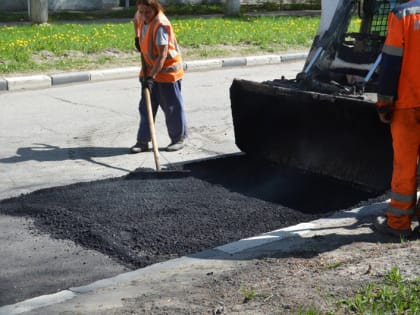 В Ульяновске дорожники продолжают ремонт автодорог и внутриквартальных проездов