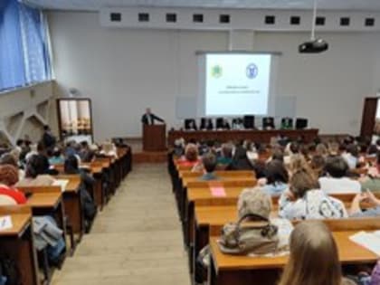 Студенты-медики и ординаторы Ульяновского государственного университета встретились с потенциальными работодателями