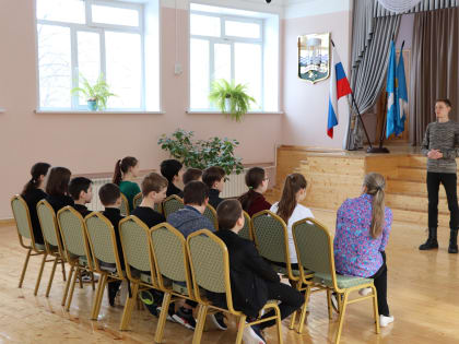 Руководитель молодежного отдела Симбирской епархии встретился с учащимися гимназии № 30