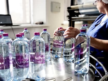 Поддержали производителя минеральной питьевой воды