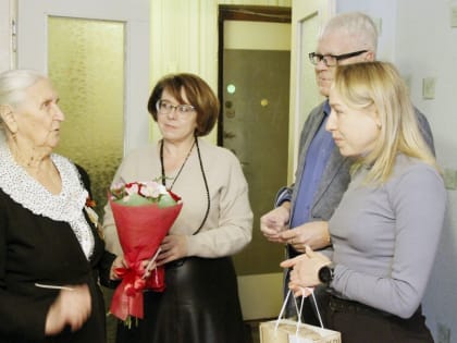 Единороссы посетили на дому жителей блокадного Ленинграда