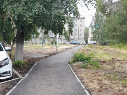 На Нижней Террасе обустроили новые тротуары к детскому саду № 162 и троллейбусному кольцу