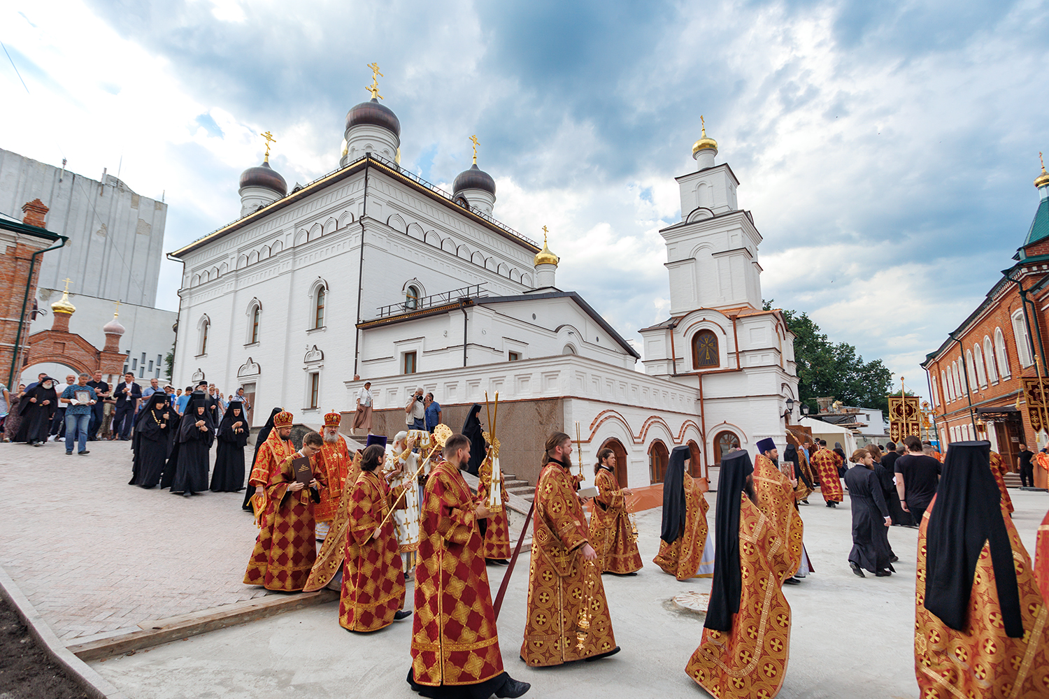 Освящение храма. Святыни города Ульяновска. Спасский женский монастырь Ульяновск. Освящение храма в Ульяновске. Спасский женский монастырь Симбирск.