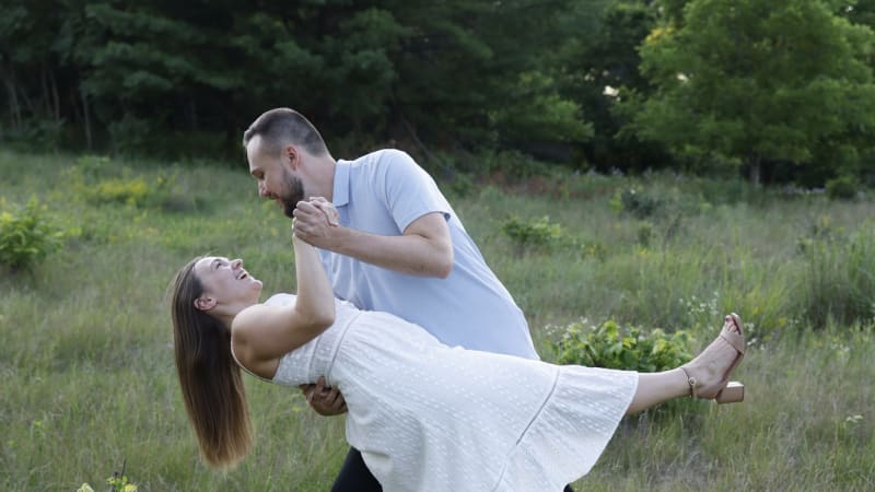 Nicholas & Noelle — A Summer Evening at Matthaei Botanical Gardens