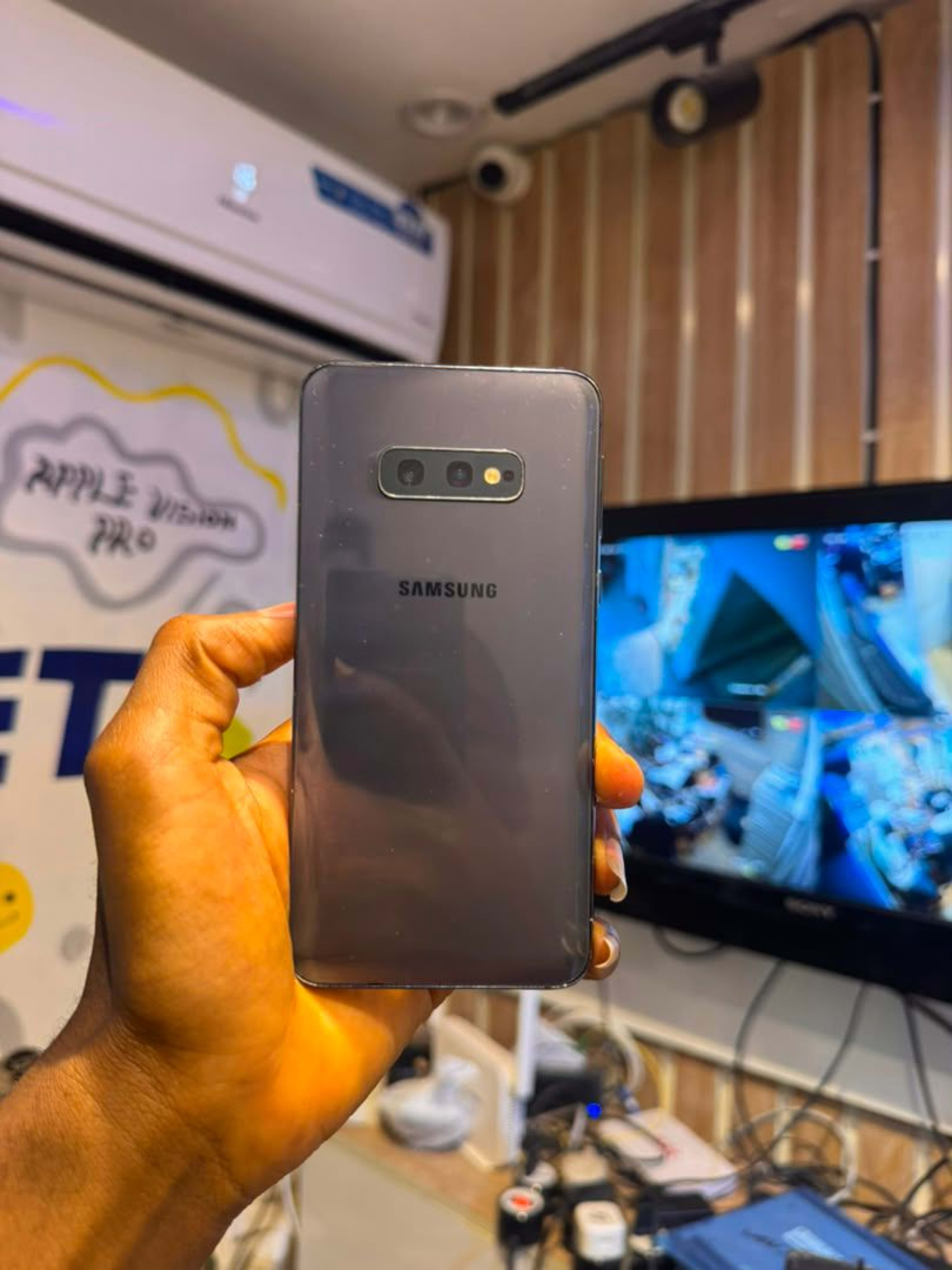Samsung s10e 