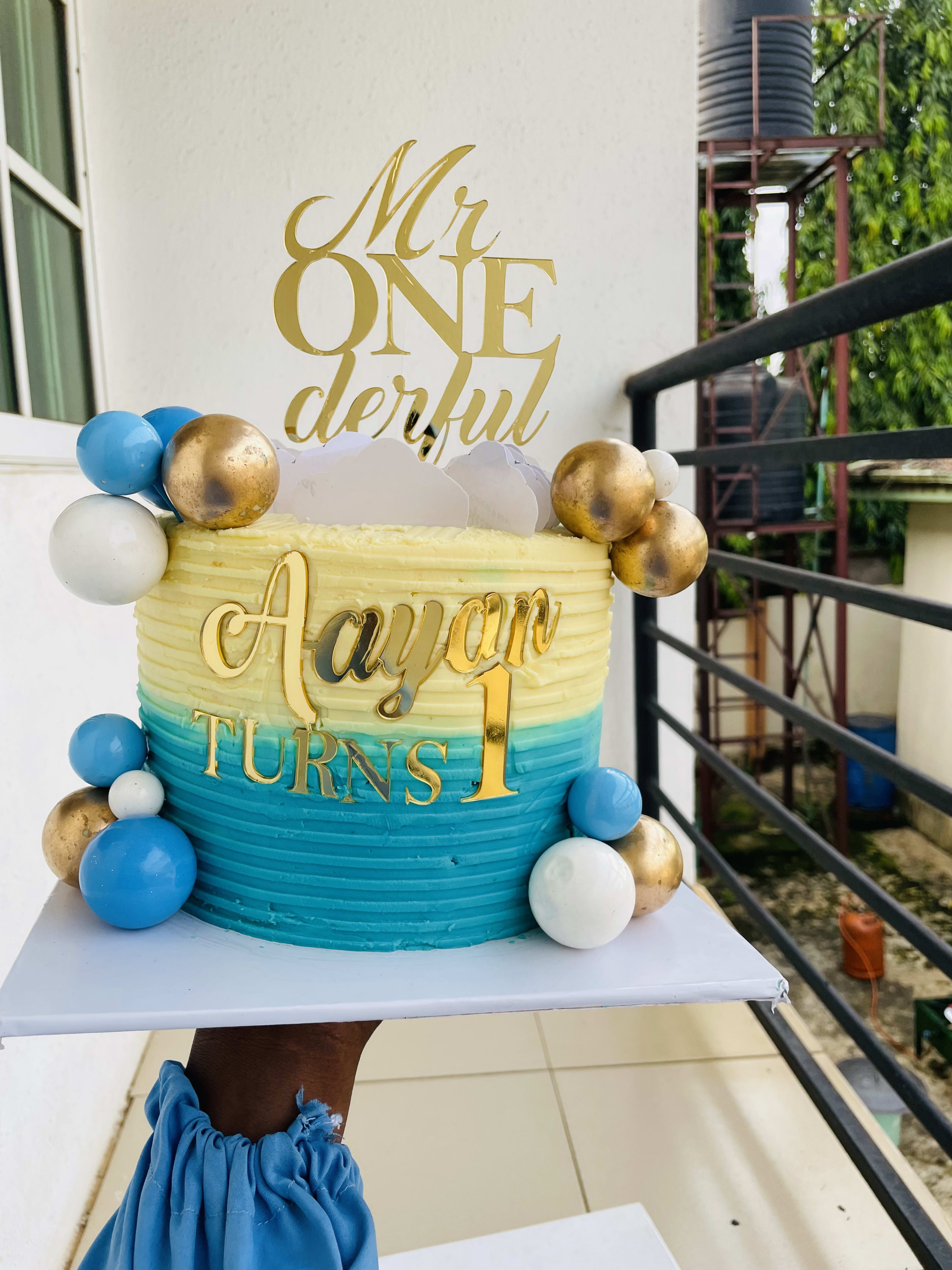 Mr ONEderful Blue Gold Birthday Cake