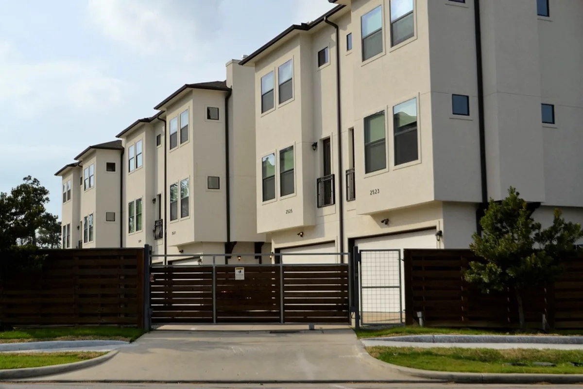 Qu'est-ce qu'un appartement duplex : définition et avantages
