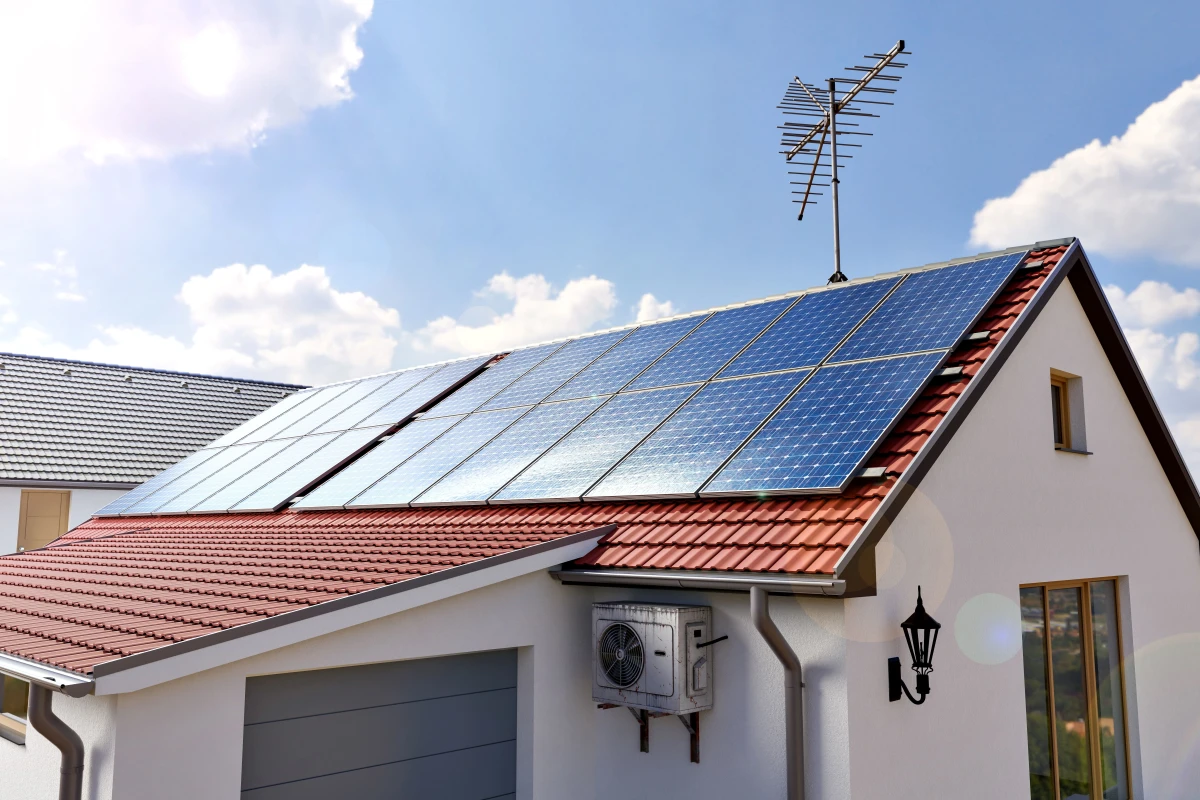 Évitez les pièges juridiques en installant vos panneaux solaires : permis de construire nécessaire ou pas?