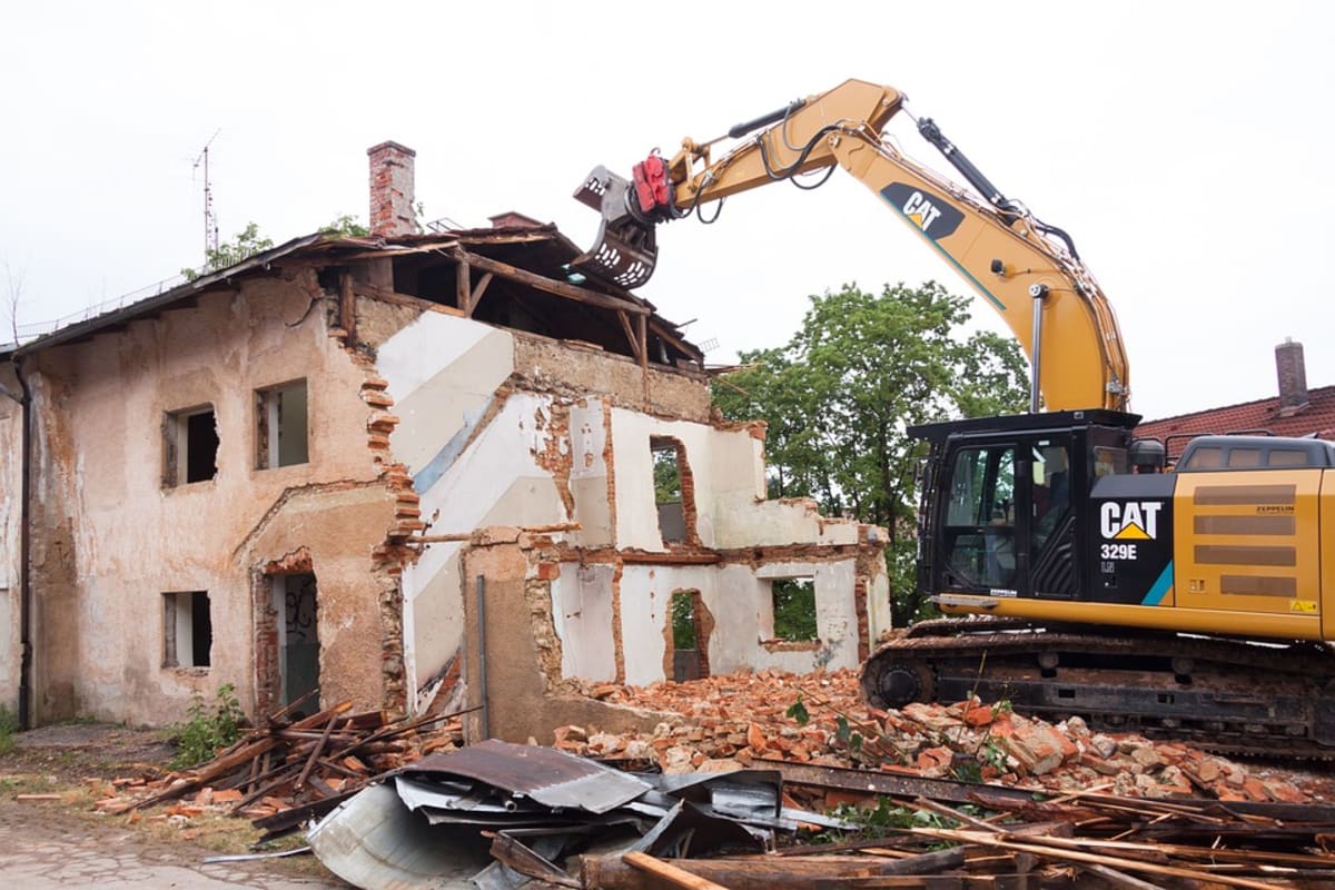 Voici pourquoi votre future maison pourrait s'effondrer... Attention au DPE !